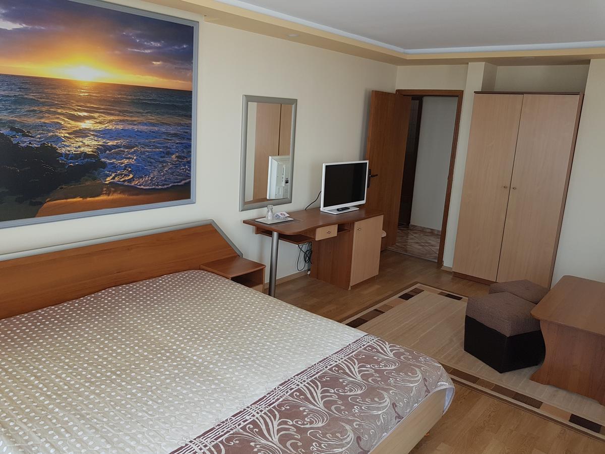 Guest House Ianis Paradise Nessebar Extérieur photo